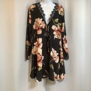 Missguided Dress Women’s Size 12 Floral Deep V With Tie